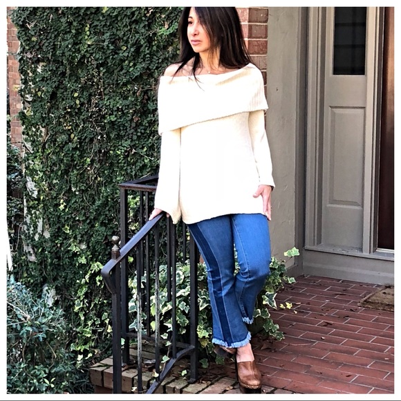 ✨LAST✨Off white cowl neck off the shoulder sweater - Picture 4 of 8