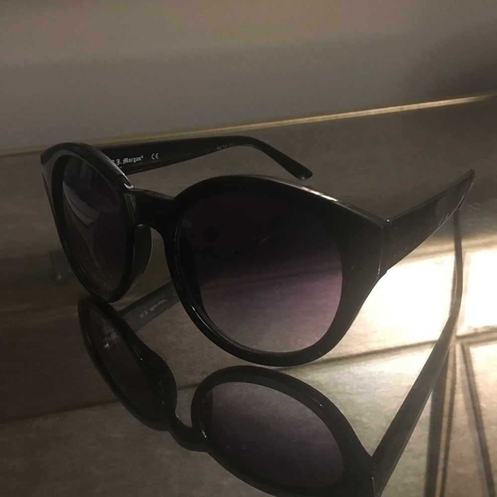 Oversized sunglasses