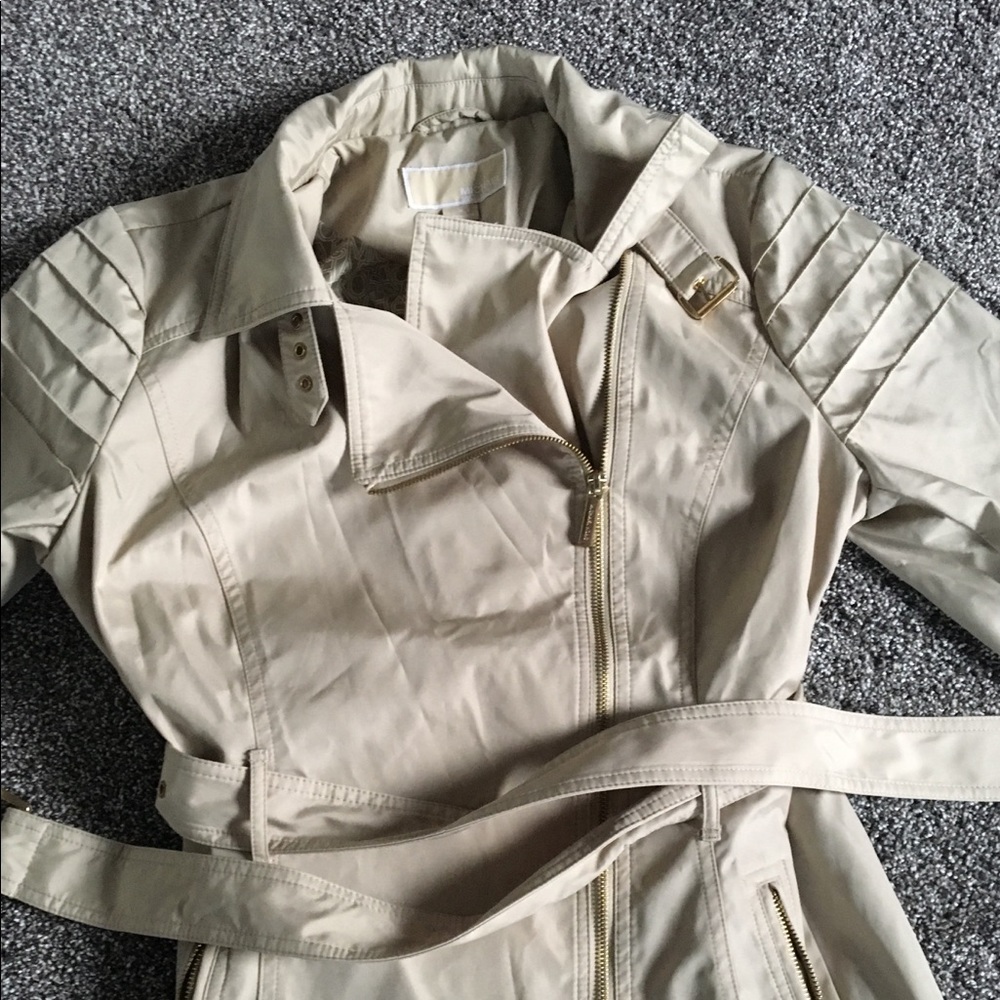 Jacket - Picture 2 of 4