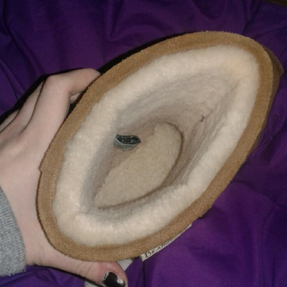 bearpaw boots - Picture 2 of 4