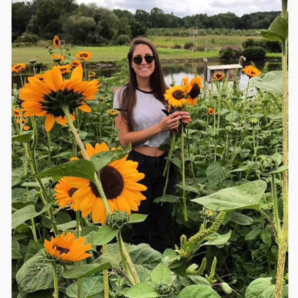 Meet your Posher, Sabrina