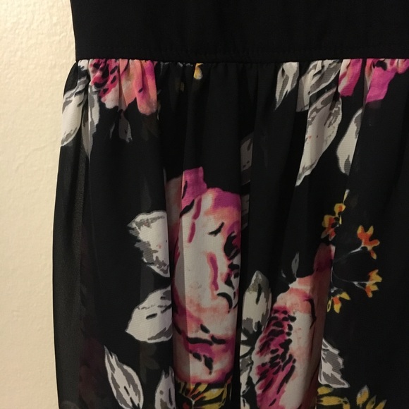 Black, Floral Dress With A High-Low Skirt - Picture 2 of 3