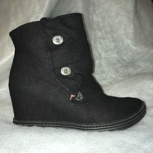 Blowfish canvas wedge booties