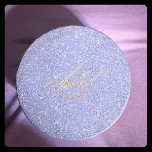 Limited Edition MacxMariahCarey Loose Powder