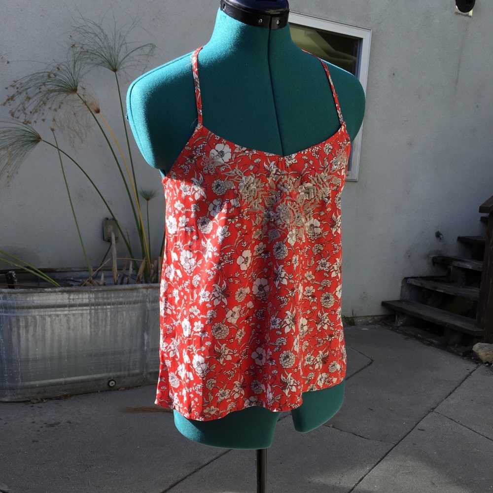 ✨SALE✨Beautiful Floral Hollister Racerback Top CCO