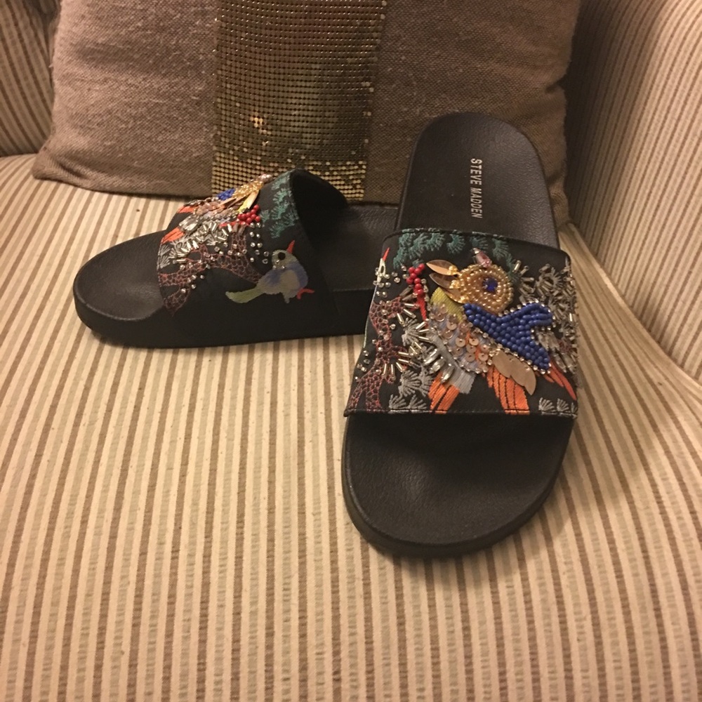Steve Madden slides