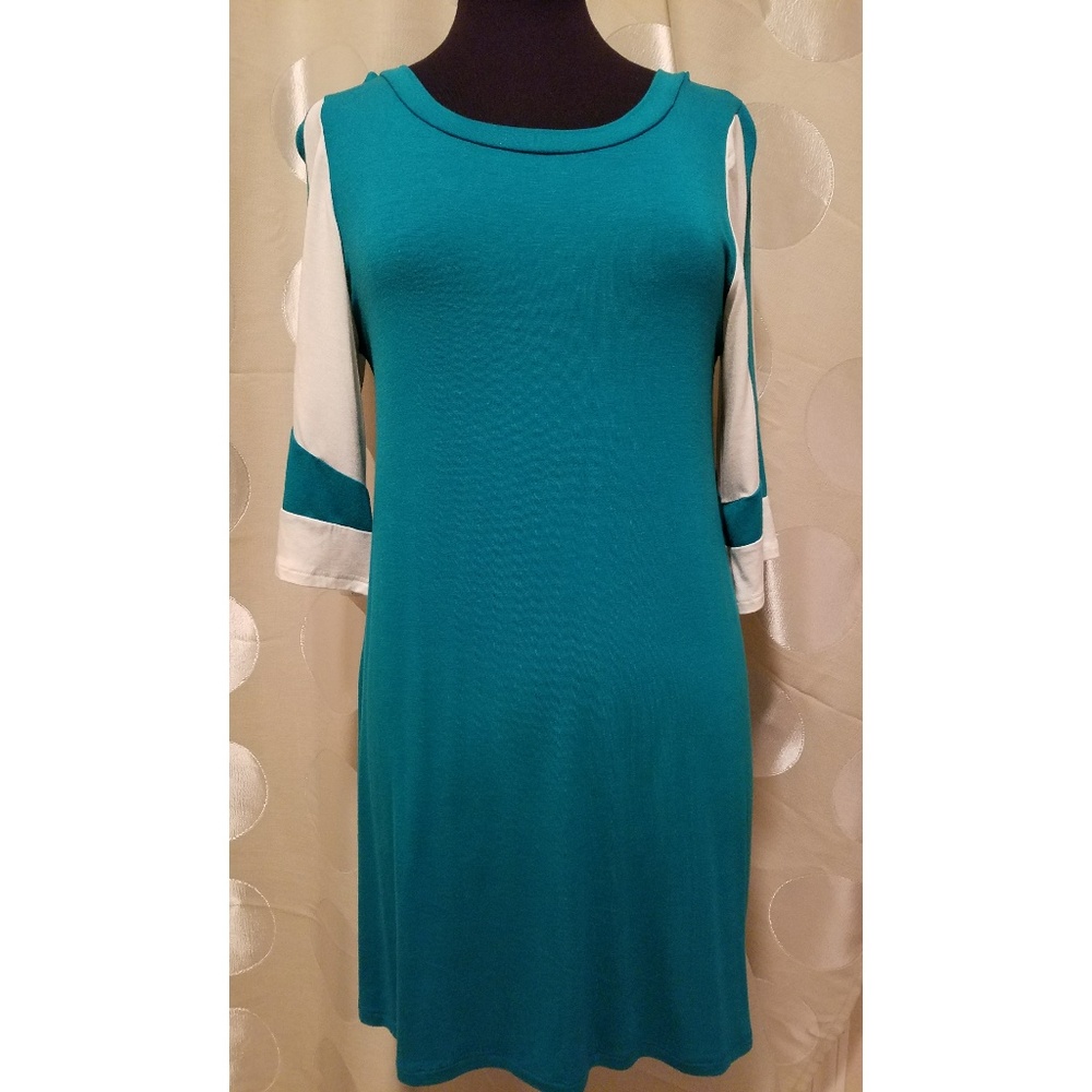 Emerald 3/4 Sleeve Tunic Style T-shirt Dress