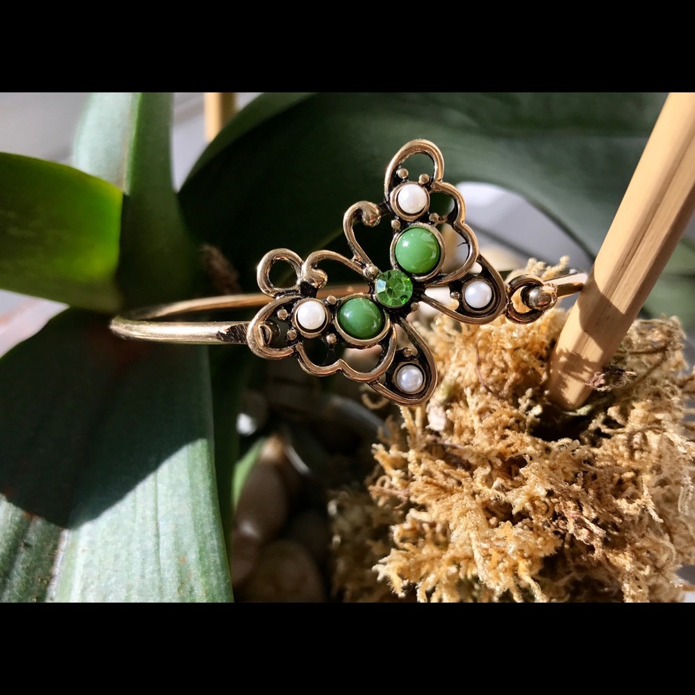 Vintage style butterfly bracelet 🦋💛