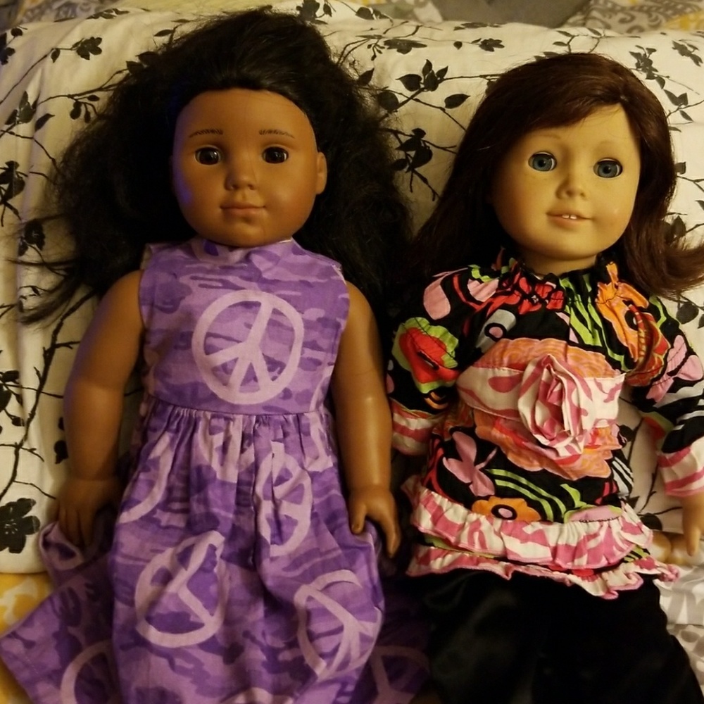American girl dolls and lot of clothes