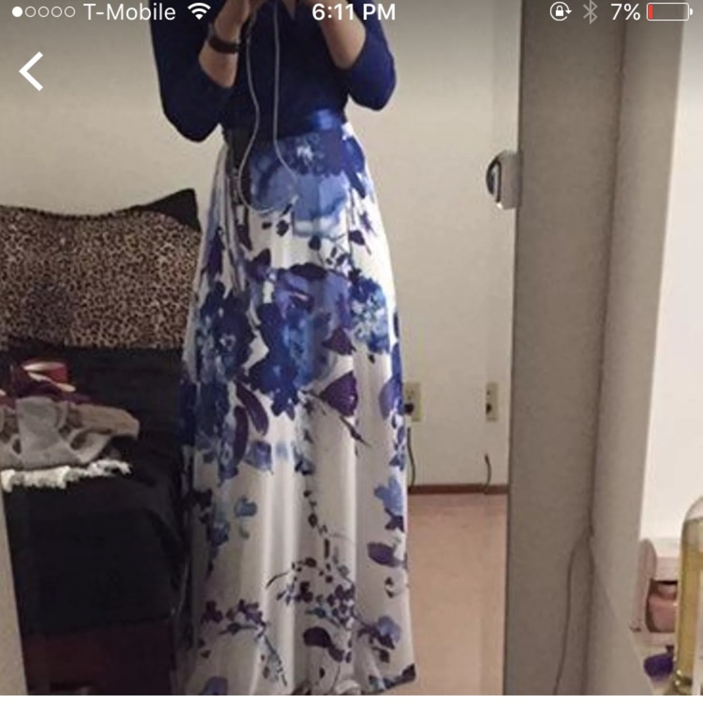 Blue and white mid sleeve dress