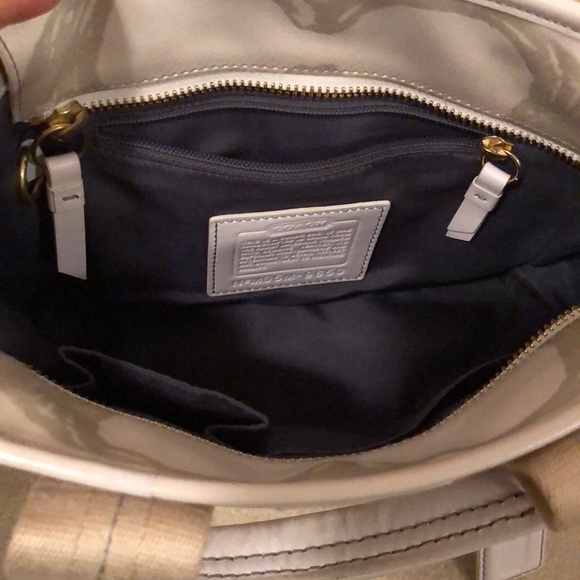 Handbag - Picture 3 of 4