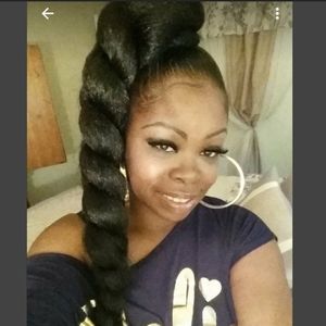 Meet your Posher, Luciana