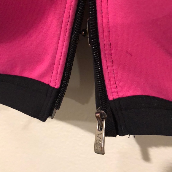 Victoria’s Secret Front-close Sports Bra - Picture 4 of 5