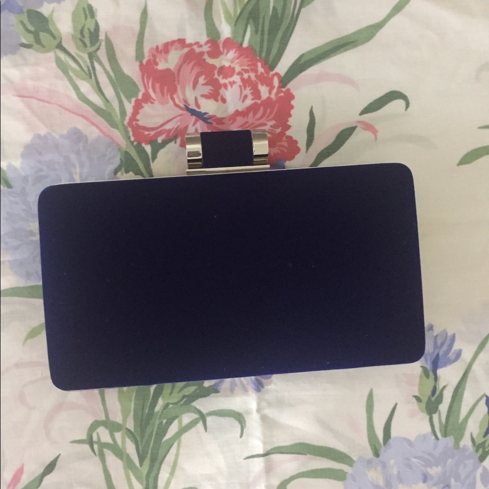 ⭐️GREAT DEAL⭐️Velvety Feel Deep Blue Clutch