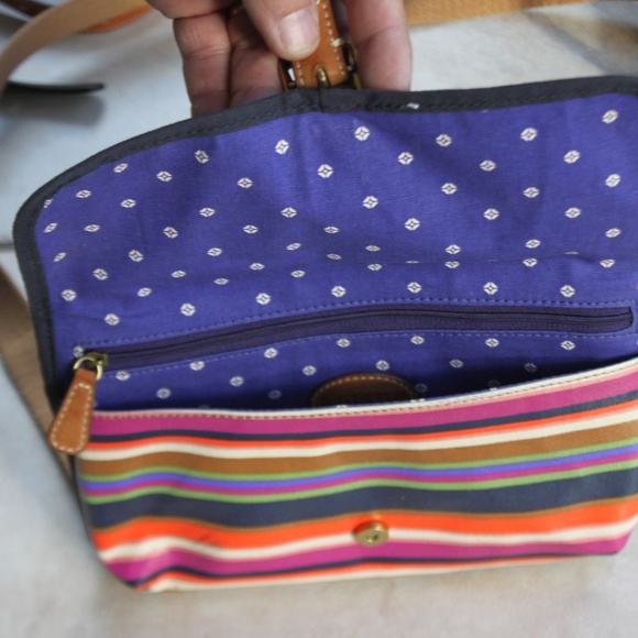 Adorable Fossil Crossbody Striped Bag - Picture 3 of 4