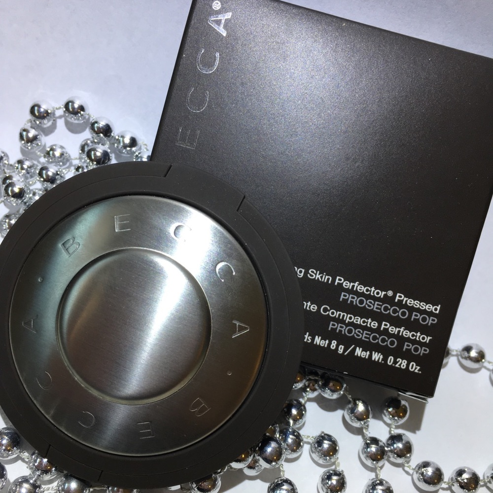 SOLD Becca Shimmering Skin Perfector