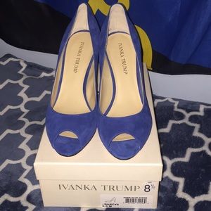 IVANKA TRUMP “DARCY6” Open toe pump