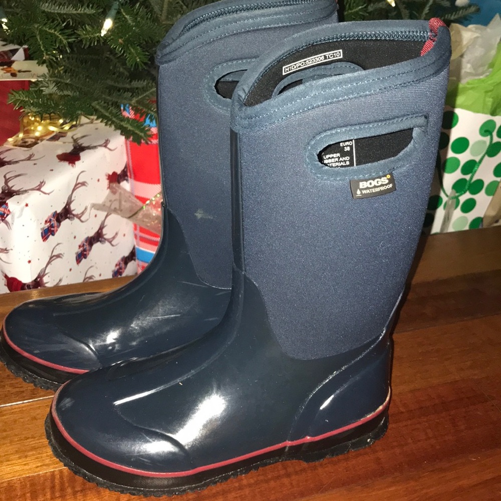 Bogs navy boots