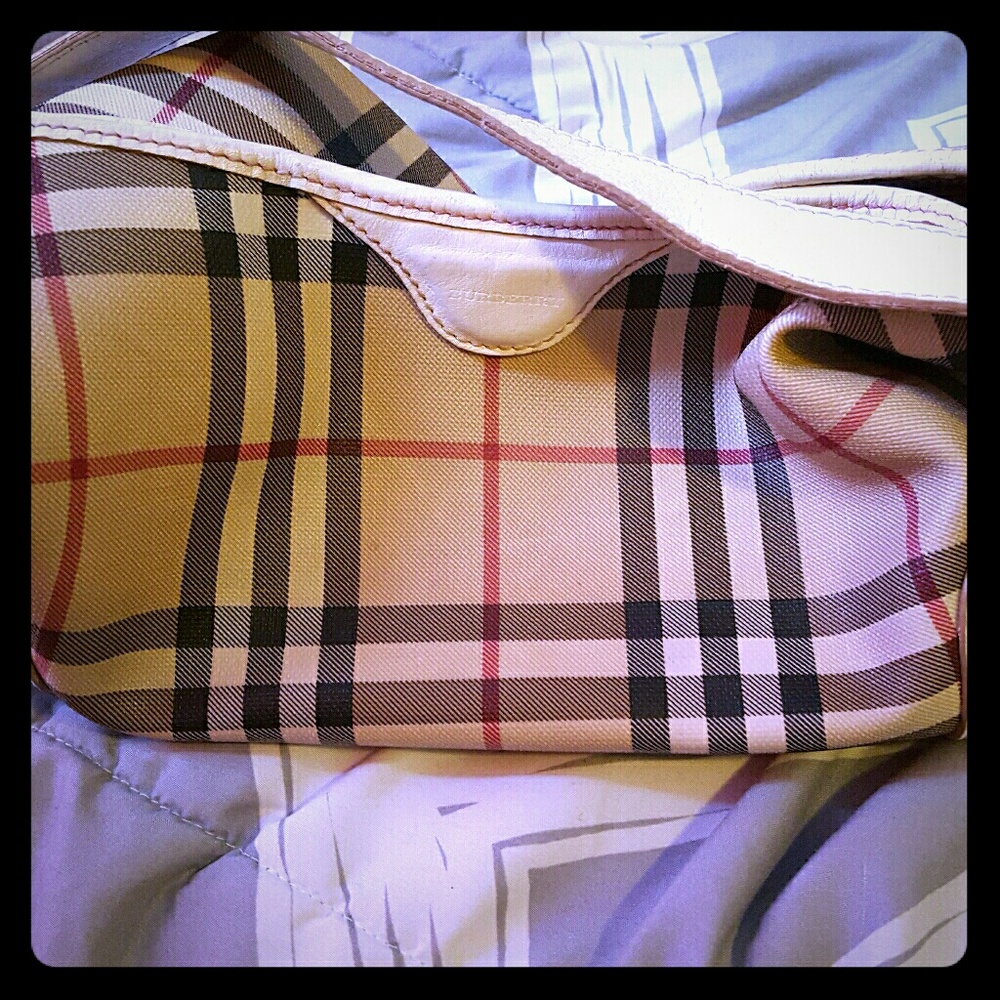 Burberry purse