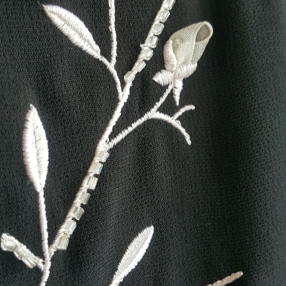Liz Claiborne Sz8 Long black dress rose embroidery - Picture 3 of 4