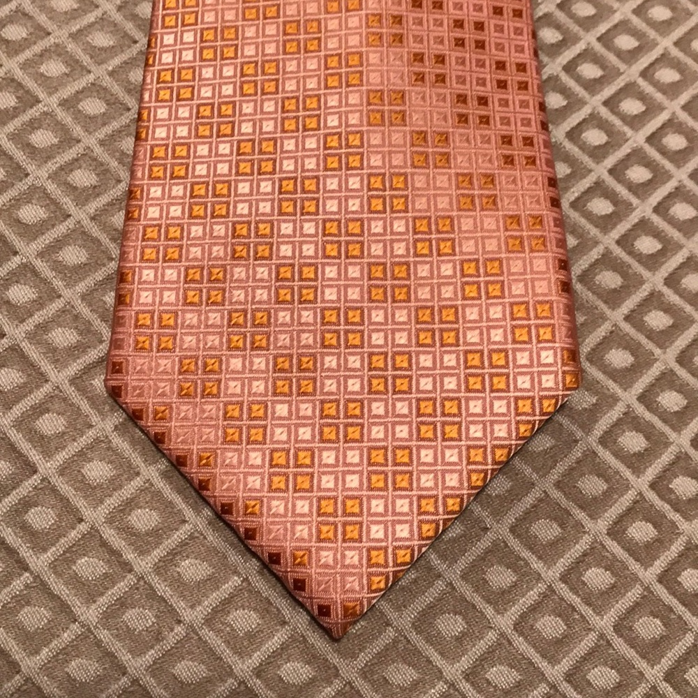 Arturo Calle Tie