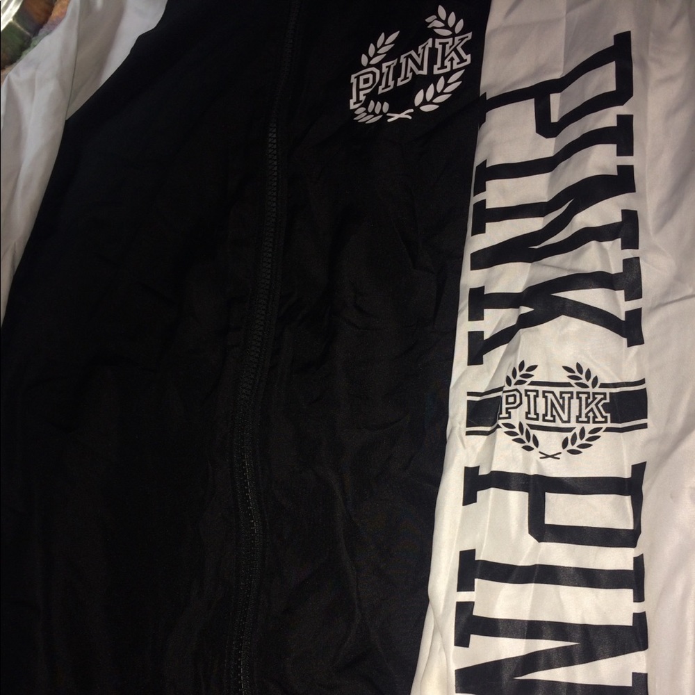 VS PINK WINDBREAK /ANORAK 🖤🖤