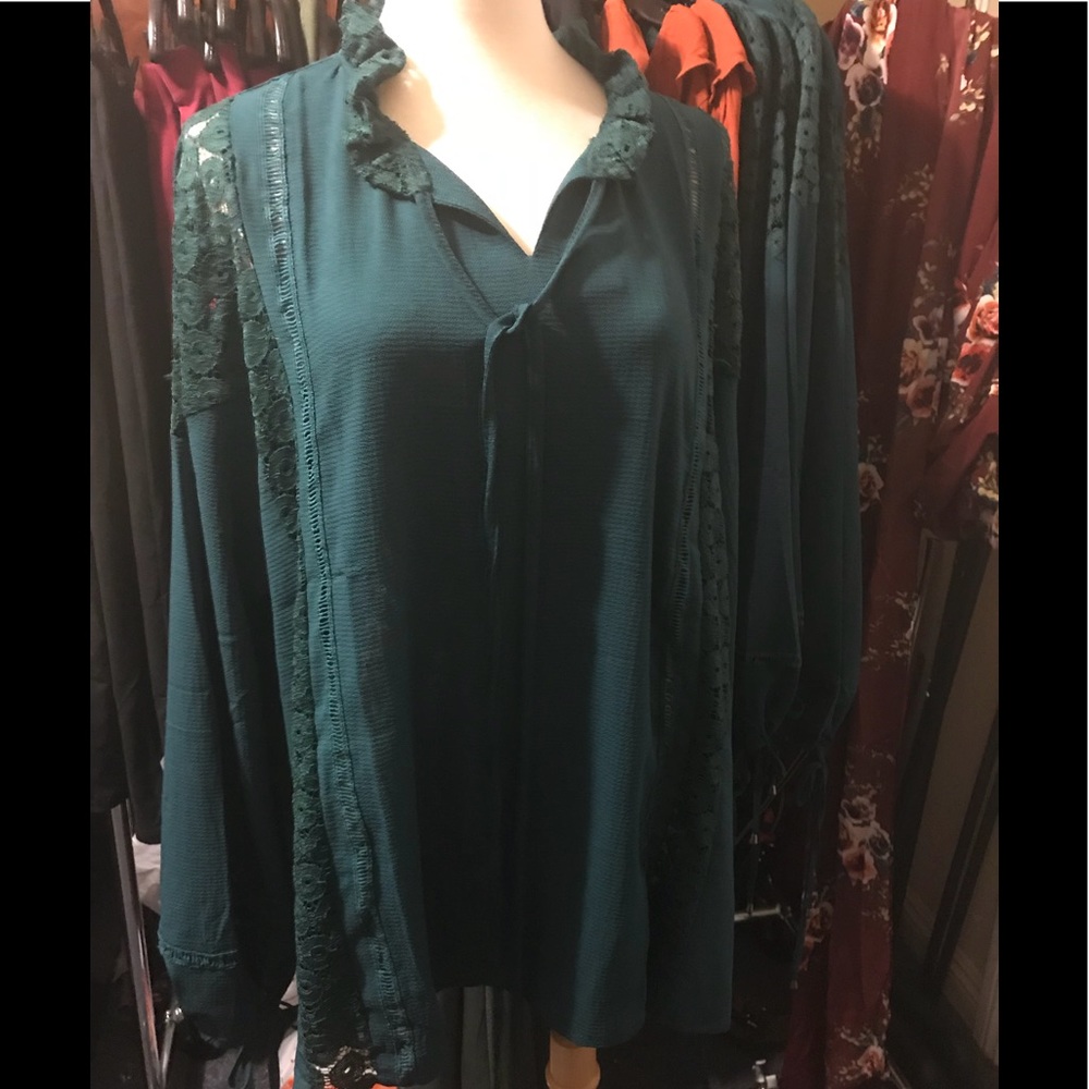 NWT green blouse-SOLD