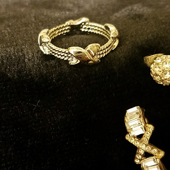 Cubic zirconia earring set with ring - Picture 3 of 3