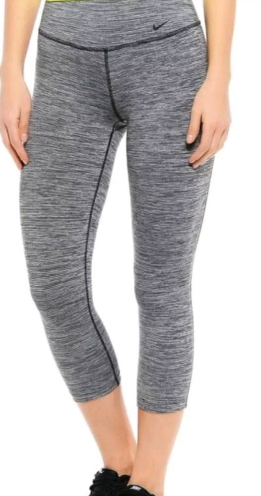 Nike Legend Dri-Fit Space Dye Capris Sz Small