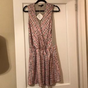 sleeveless NWT silk graphic dress