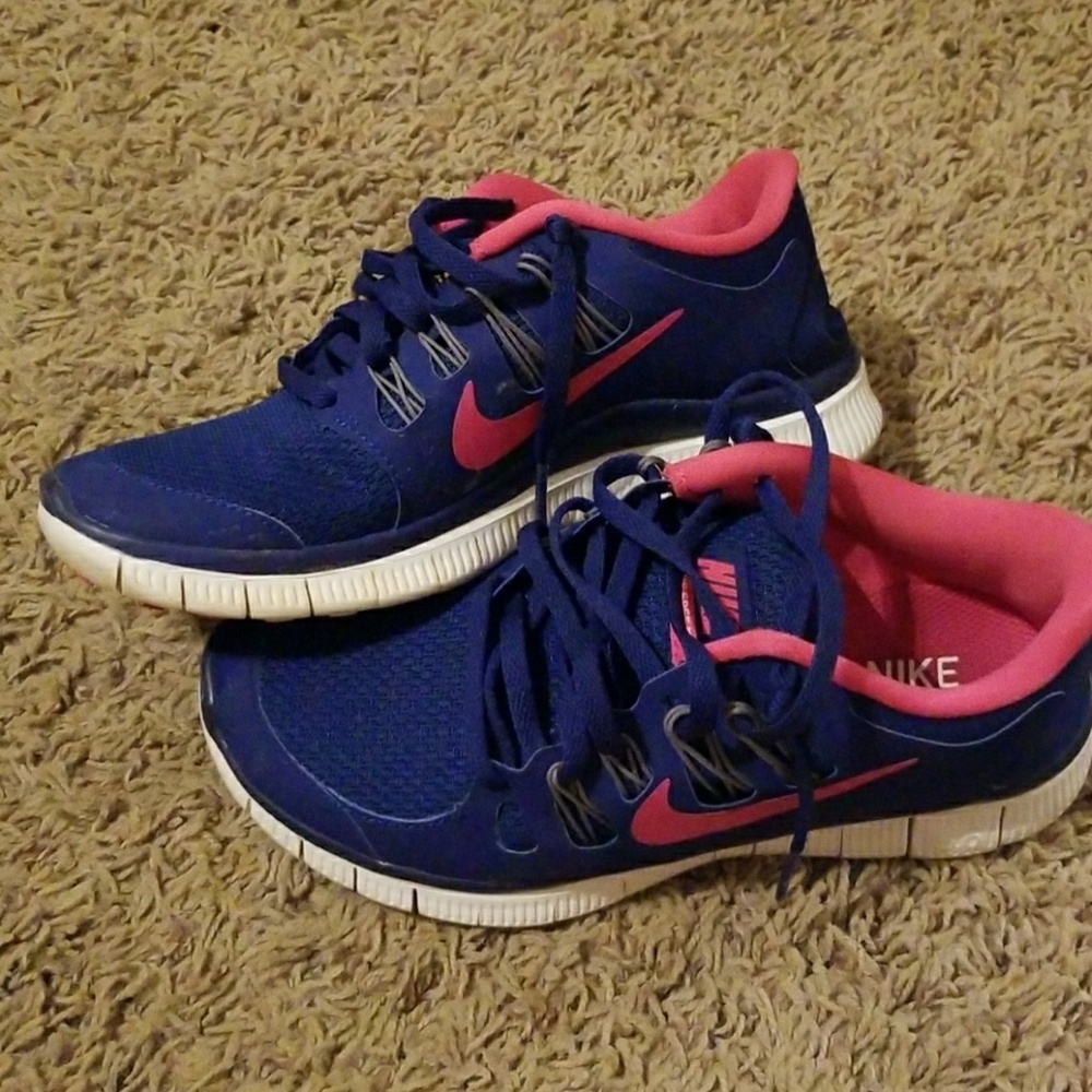 Nike free shoes