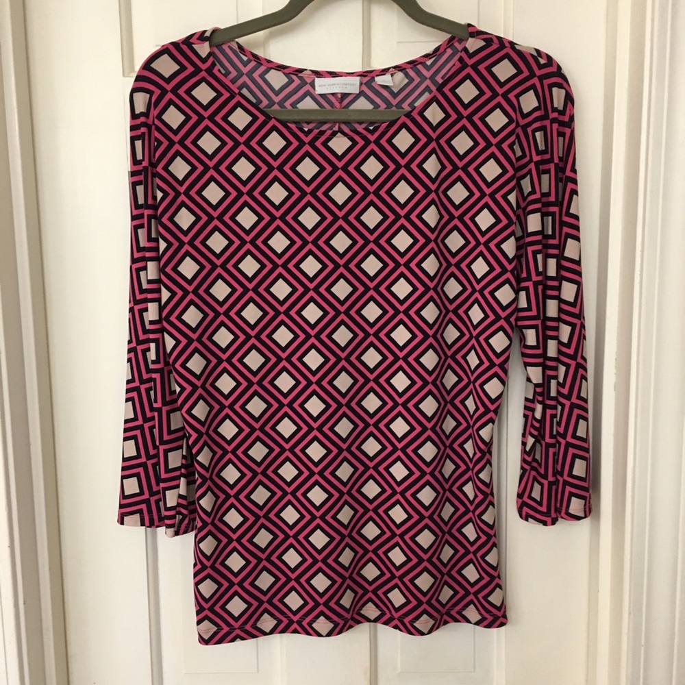 3/4 length top belled sleeves