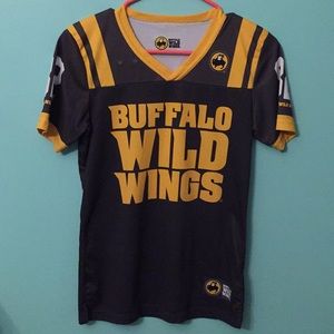 Buffalo Wild Wings shirt