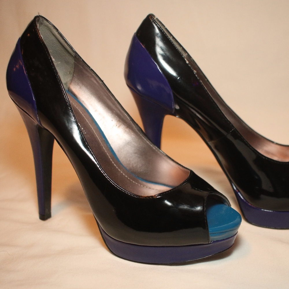BCBG Heels Size 7