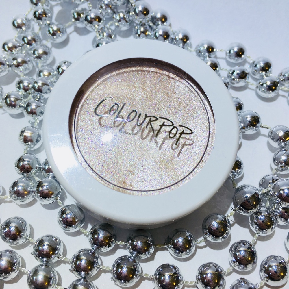 SOLD Colourpop Highlighter In “Flexitarian”