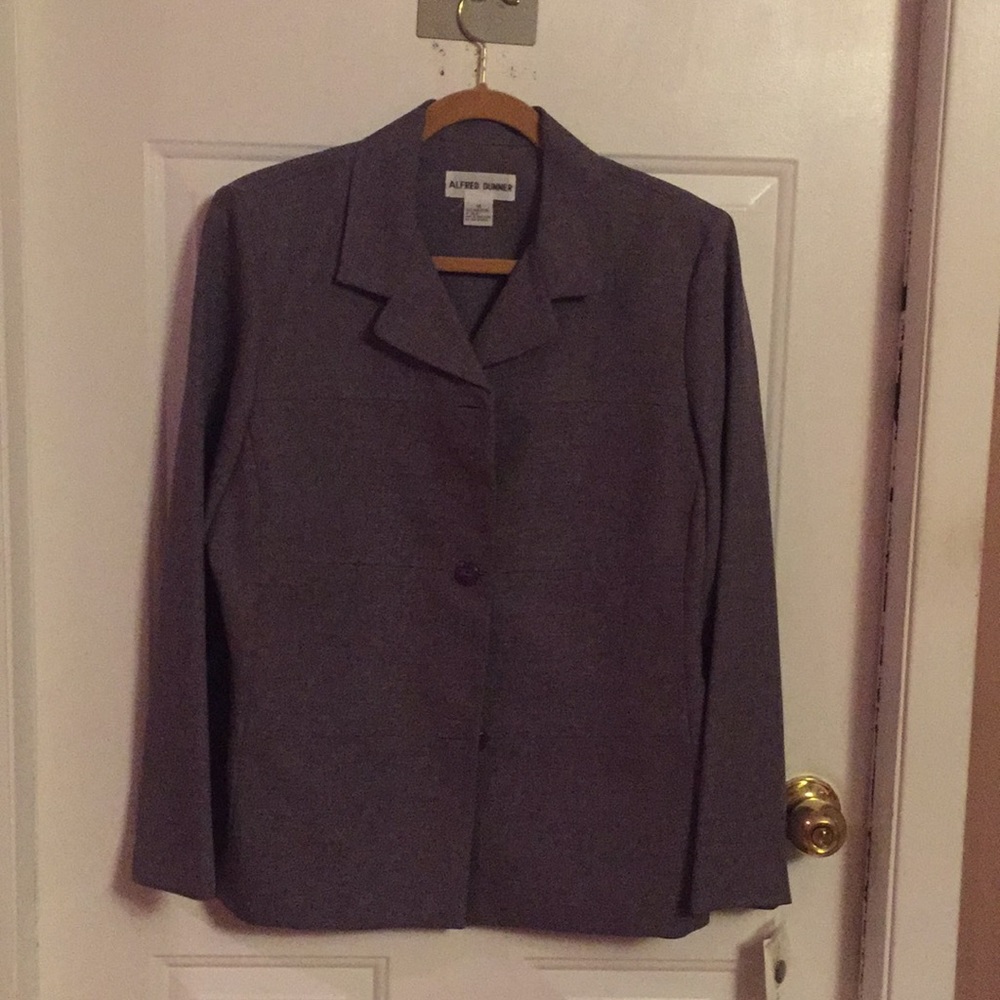 Jacket. Iris color