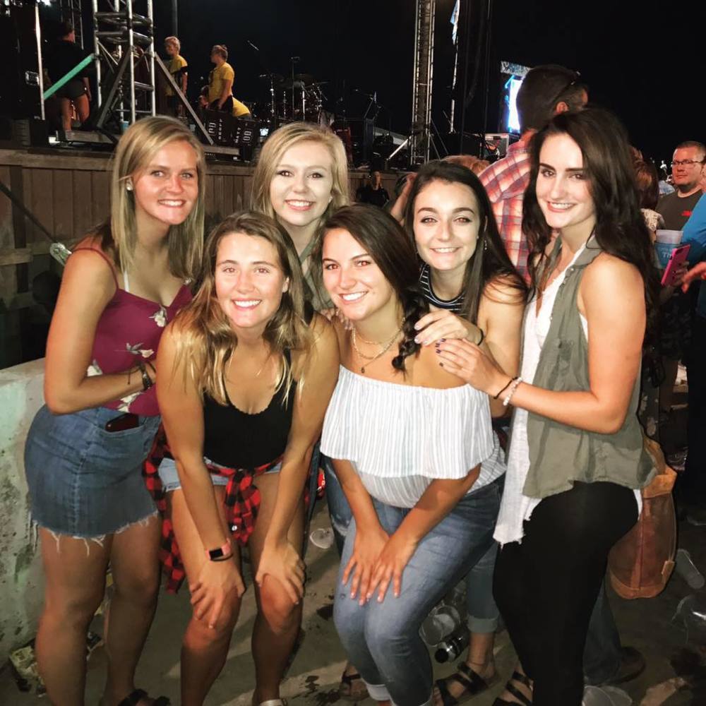 Meet your Posher, Hailey