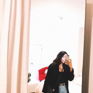 Meet your Posher, Jasmin