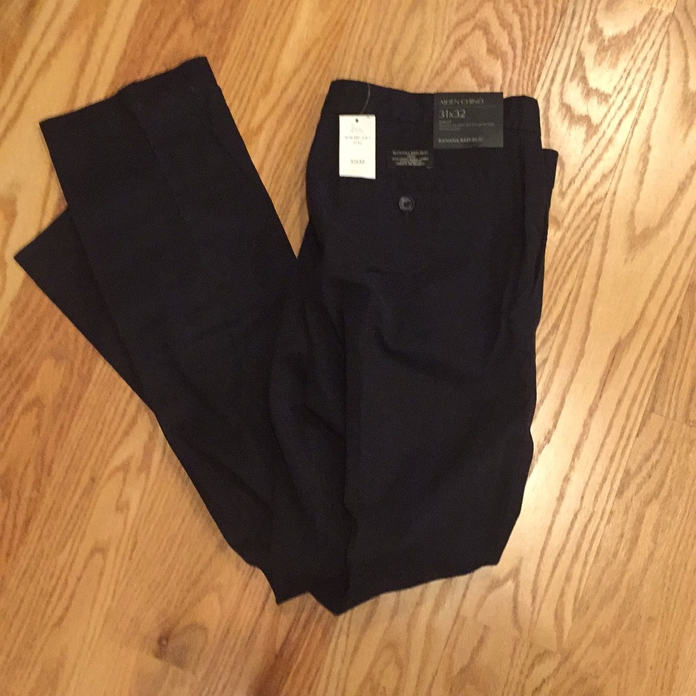 BNWT Banana Republic slim fit men’s Pants. 31x32