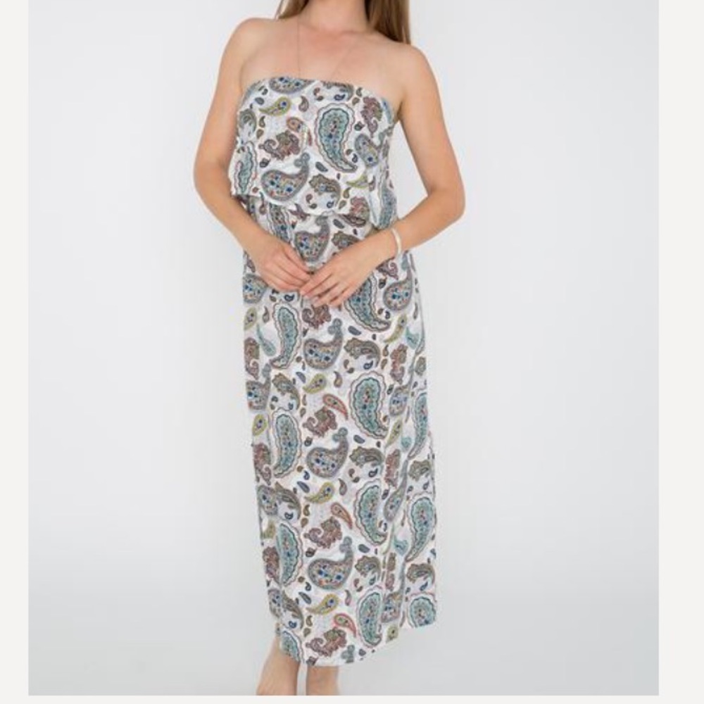 White paisley strapless maxi dress 💖