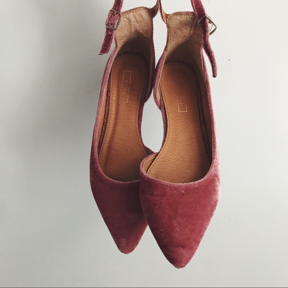 Velvet flats