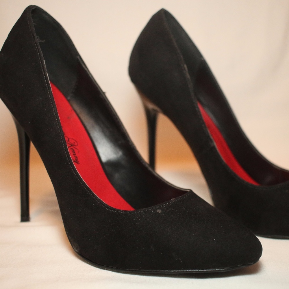 Black Suede Heels Size 7 1/2