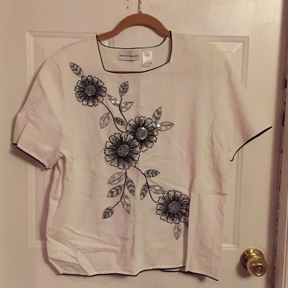 Short sleeve top