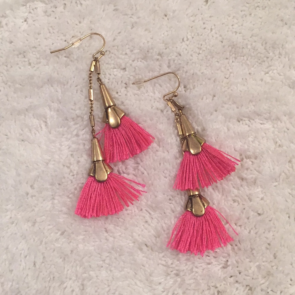 2/$25⭐️ Tassel Boho Pink Statement Earrings - Picture 1 of 7