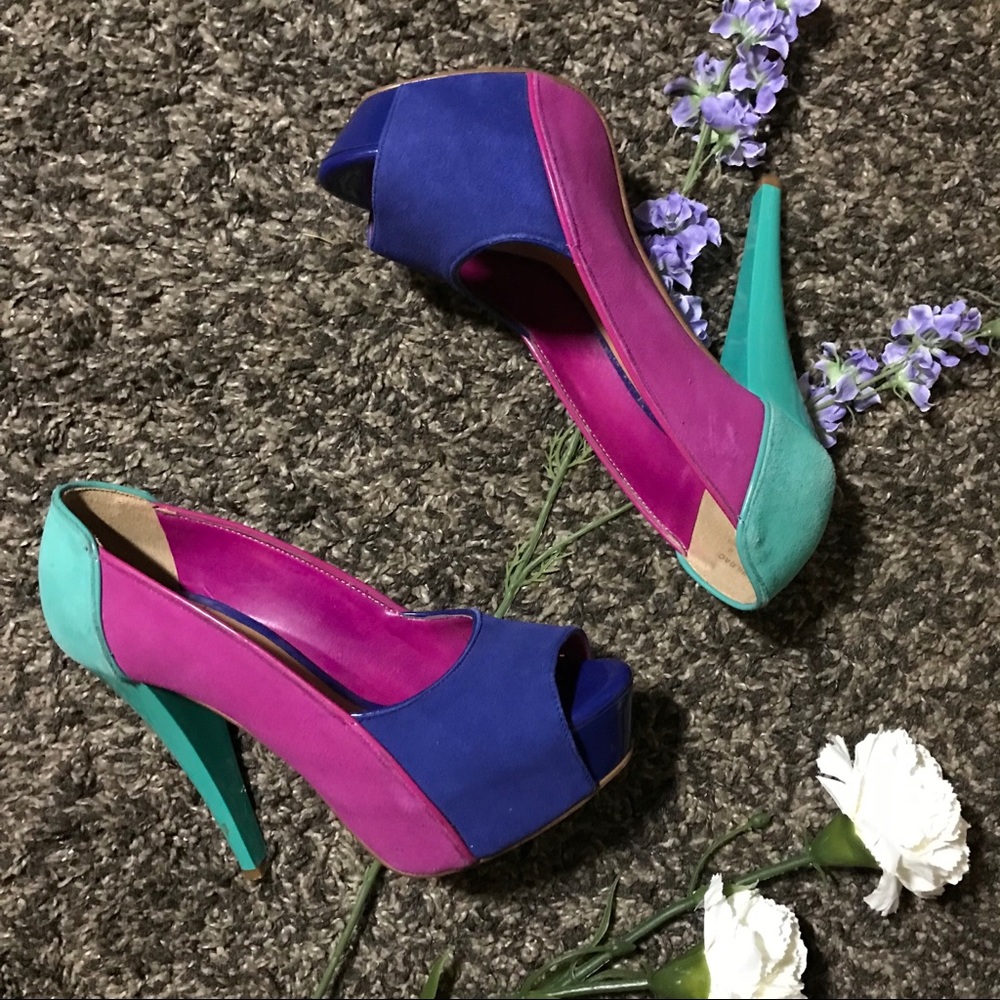 Color-block Open Toe Pumps