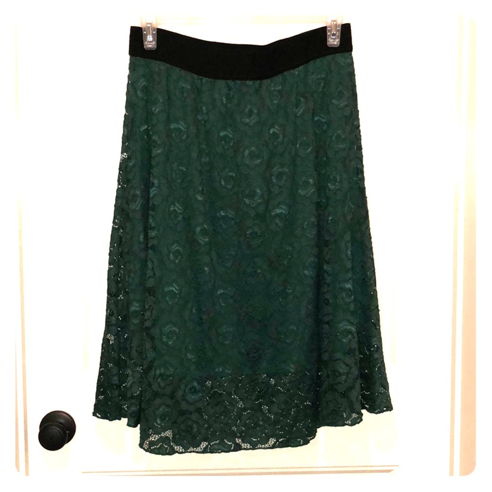 🎄 LuLaRoe XL Lola Skirt 🎄