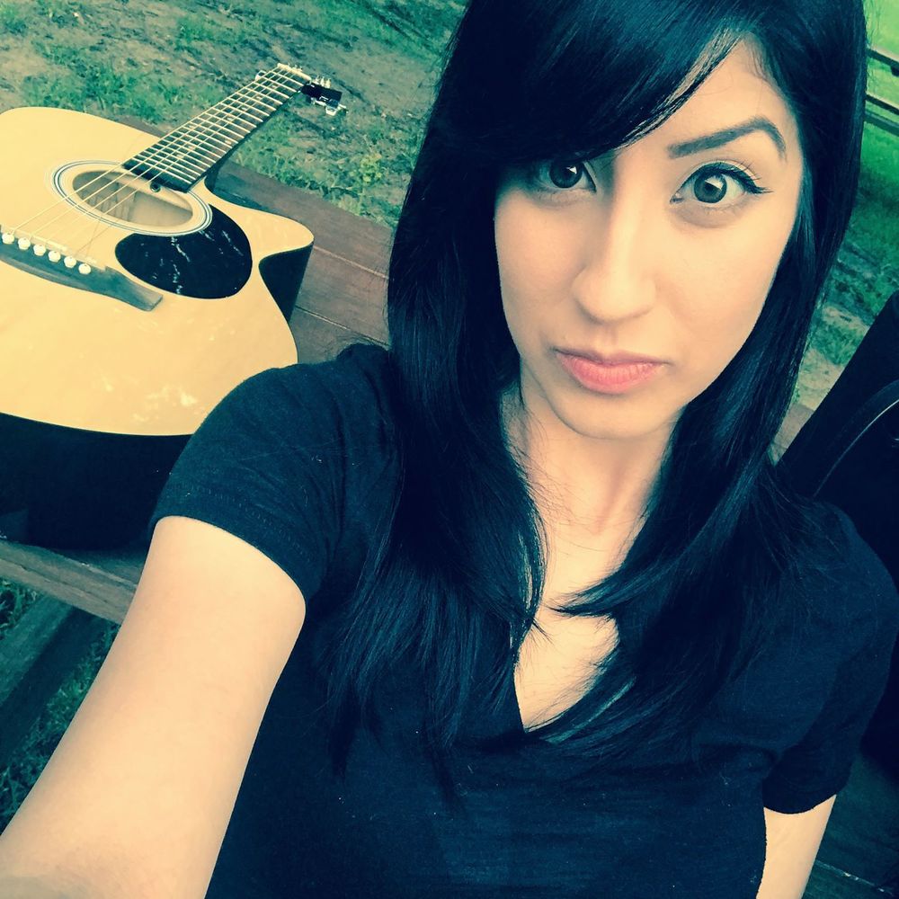 Meet your Posher, Sarahi