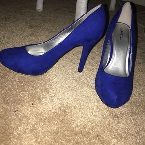King blue suade heels
