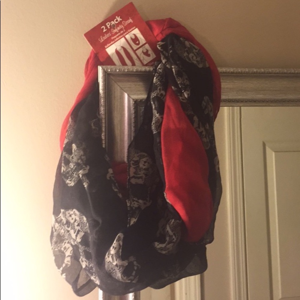 2 Pack of Scarves