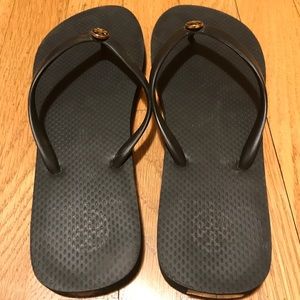 Tory Burch Thin Flip-Flop in Black